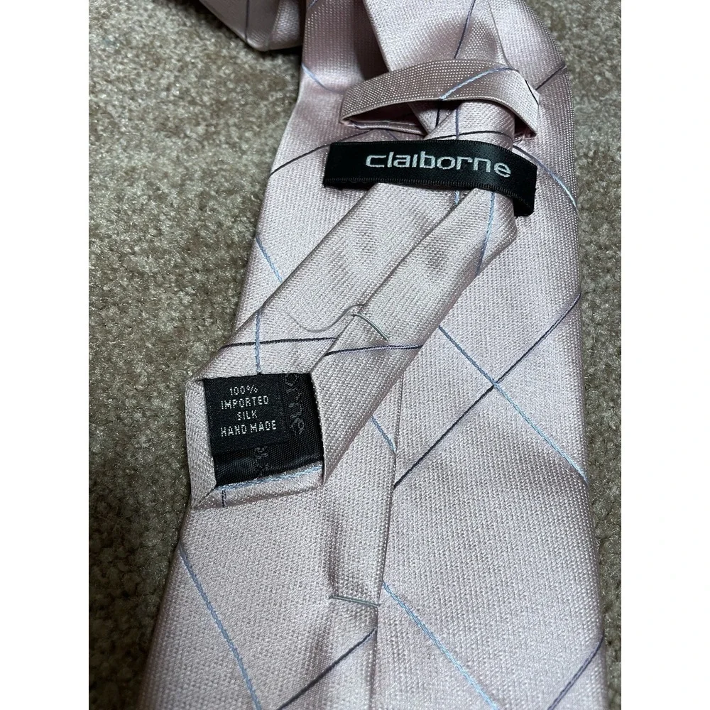 Claiborne Mens Tie 100% Silk Hand Made Necktie‎ Pink Gray Diamond Pattern 3.8